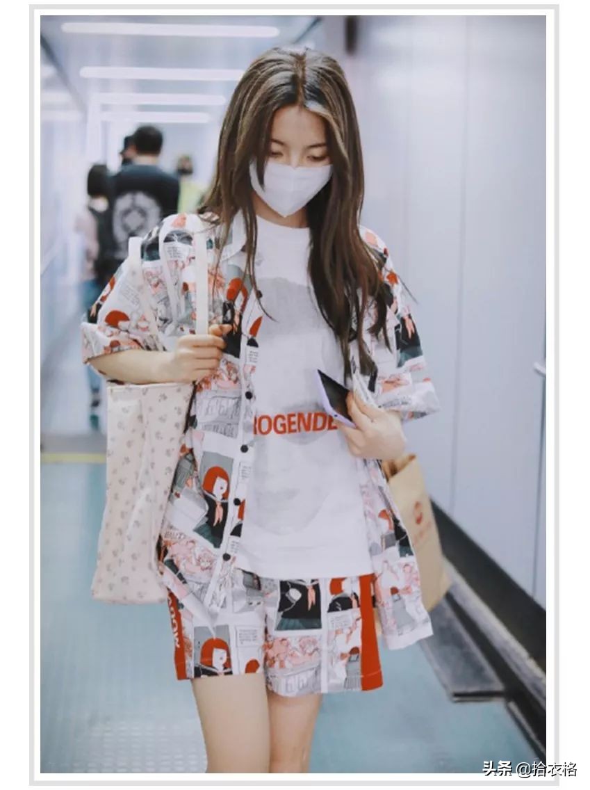 欧阳娜娜张子枫杂志购买,张子枫欧阳娜娜穿衣