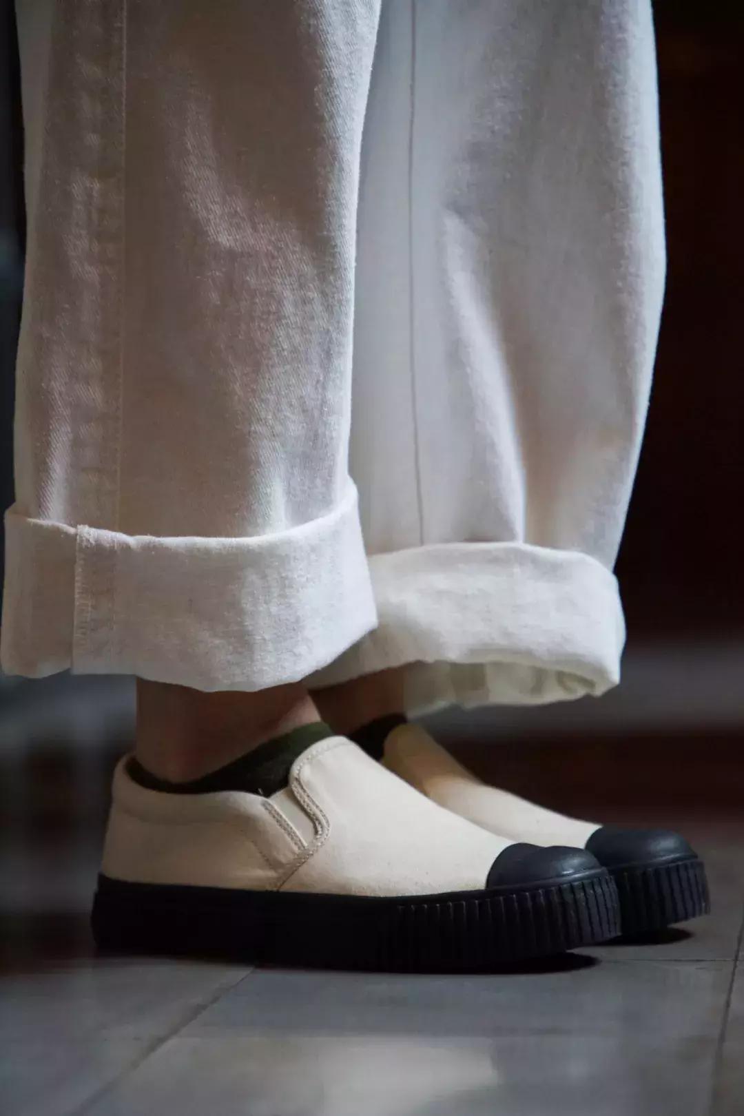 旅行中总会遇到形形色色的人,旅行中总是有两种人