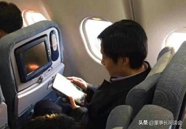 雷军直播带货一个亿,雷军最早直播视频