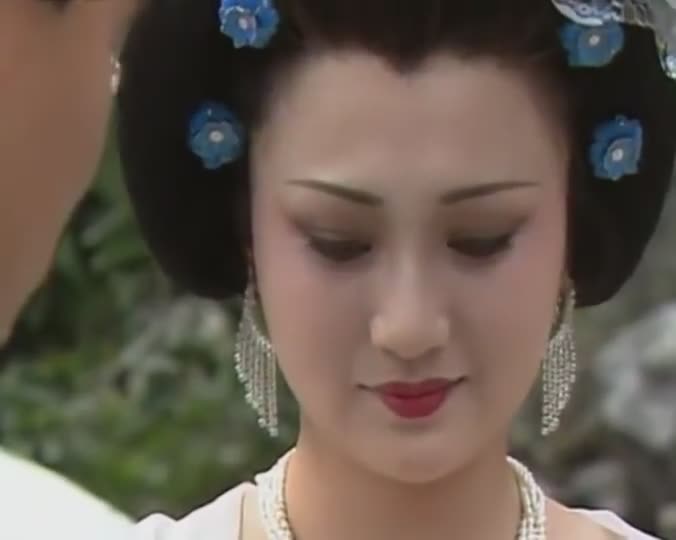林芳兵25年前还原杨贵妃：增肥30斤，化妆造型堪称“国宝级”！