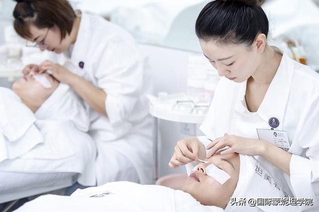 大连蒙妮坦美发美容技能培训学校,大连蒙妮坦美容学校