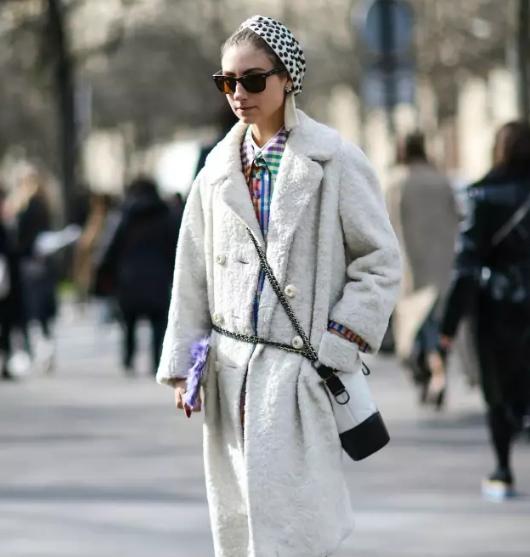 香奈儿新款流浪包大号的尺寸,香奈儿流浪包哪里买