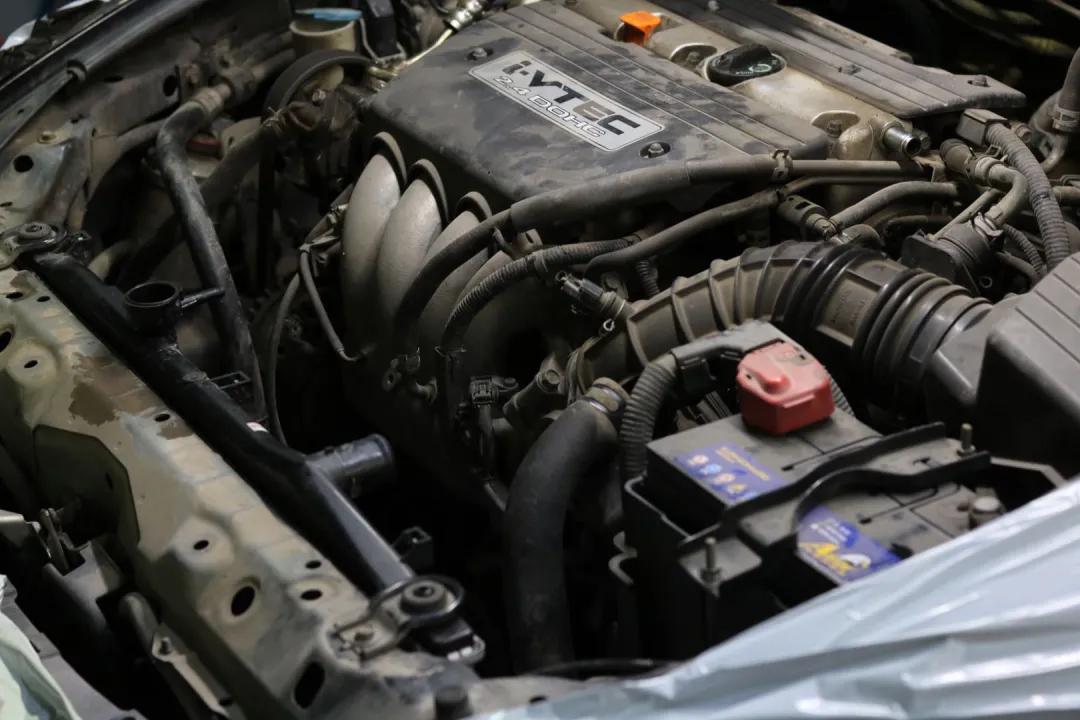 怪兽翻新车,怪兽修车翻新艾力绅