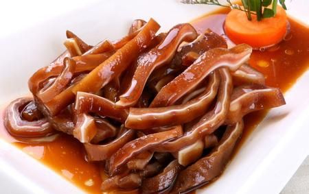 猪头肉的好处和坏处有哪些,小孩吃猪头肉的好处和坏处