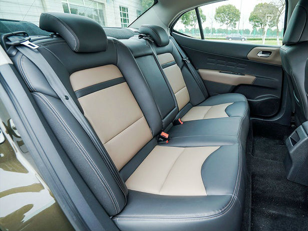 雪铁龙c4l还值得买吗,雪铁龙c4l买哪一年的最划算二手