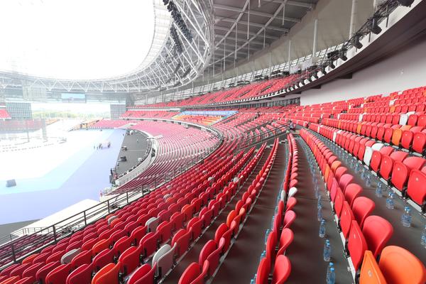 百花齐放迎盛世华夏崛起在今朝,花团锦簇万众瞩目