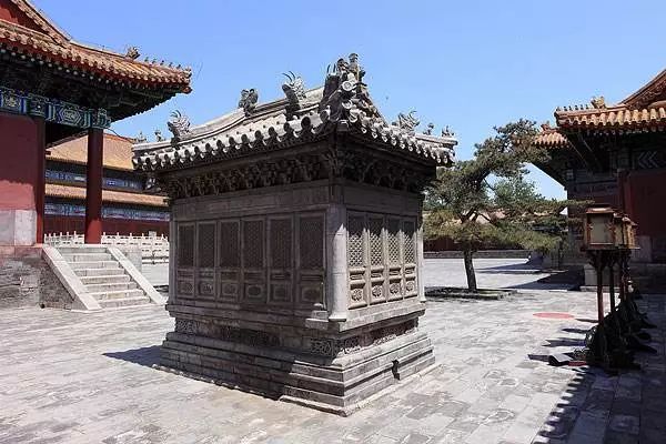 世界上现存最大最完整的木质宫殿,最豪华的宫殿是什么朝代