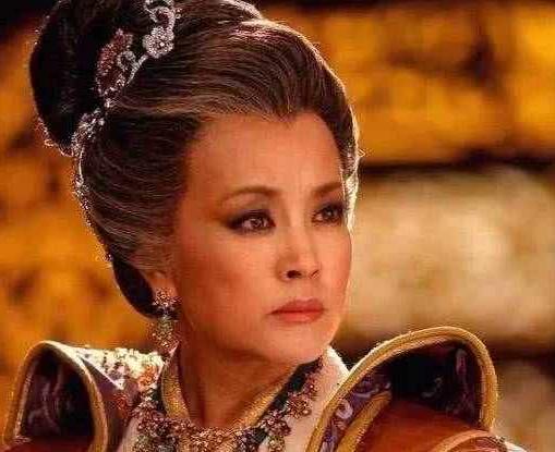 对于历史上唯一的女皇武则天，毛*东泽**是怎么评价的呢？