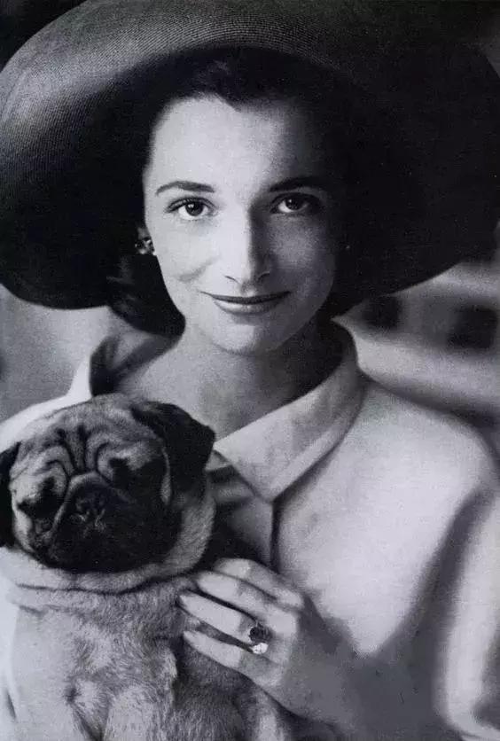 品牌女包包推荐网红款2022年新款,最近两年流行的包包品牌