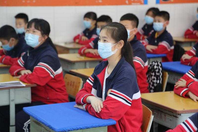 许久不见！你好校园：郑东新区中学全面复学，1.7万学子书声琅琅