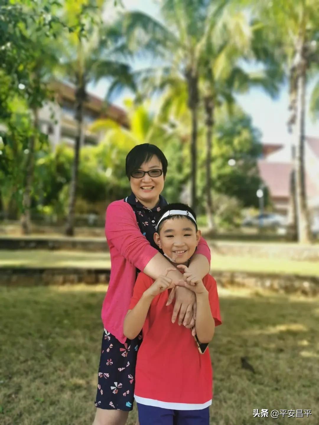 母亲节警察妈妈对警宝的寄语,警宝给妈妈过母亲节