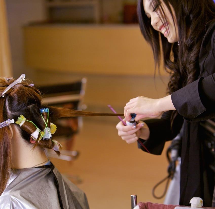 卷发拉直发的最佳方法,拉直发和卷发哪个伤害大