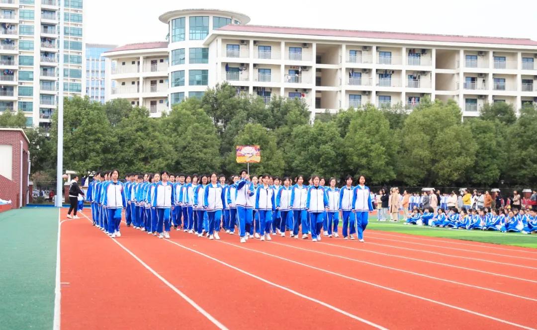 宜昌中小学运动会开幕式入场表演,宜昌长江初中运动会