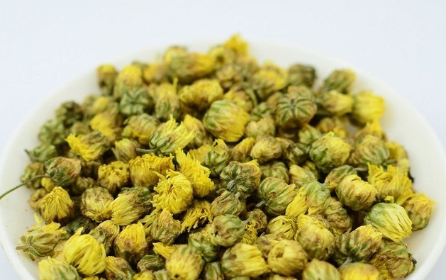 菊花被硫磺熏过用水多洗几遍,硫磺熏过的菊花怎么鉴别