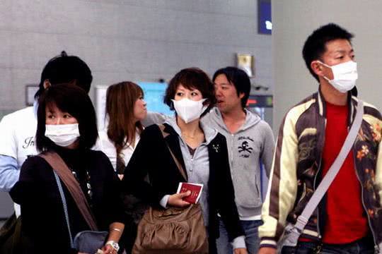 在家里不戴口罩开窗户可以吗,戴口罩要不要开窗户