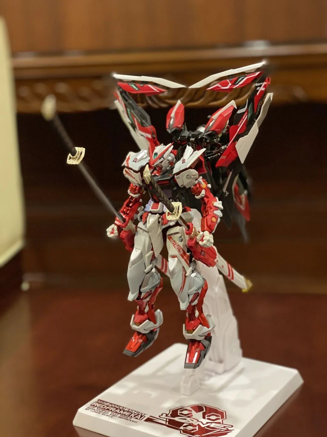 万代高达送礼,万代送高达