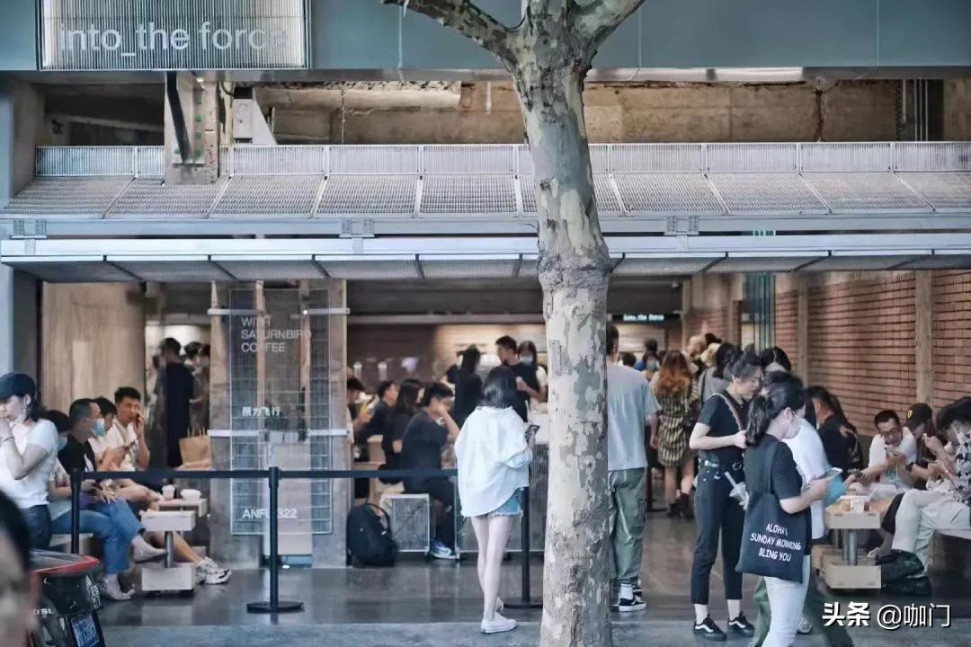 探访三顿半线*体下**验店，它又在上海讲出个咖啡新故事