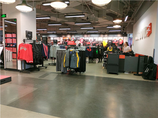 耐克阿迪折扣店的鞋怎么样,阿迪耐克折扣鞋专卖店