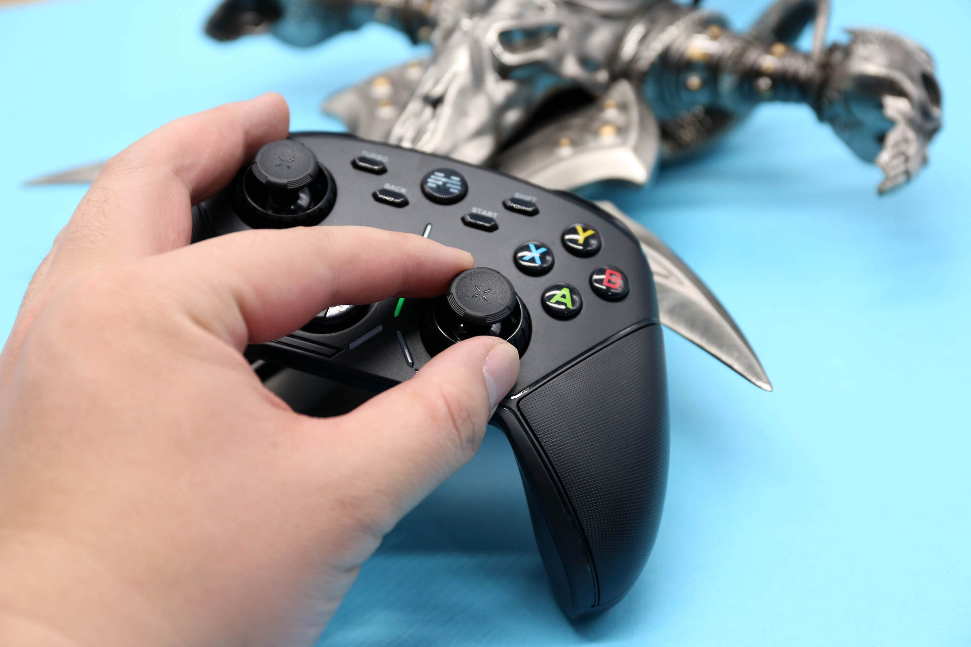 赛博朋克2077手柄辅助瞄准怎么开,赛博朋克2077限定手柄