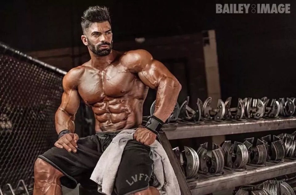 如何从瘦弱变强壮训练教程,强壮男性的训练方法