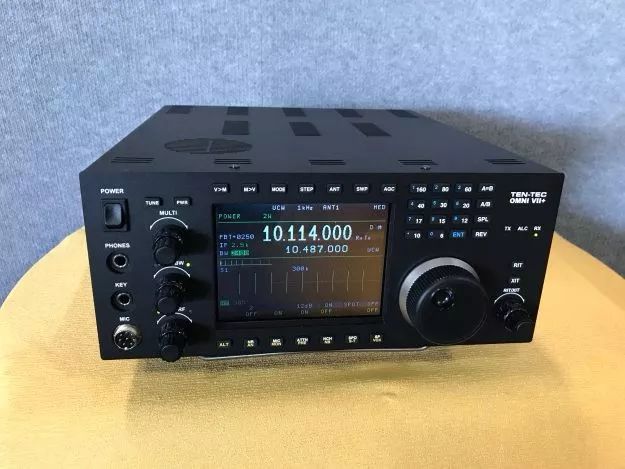 售价高达2699美元的Ten-Tec互联网远程控制短波收发信机