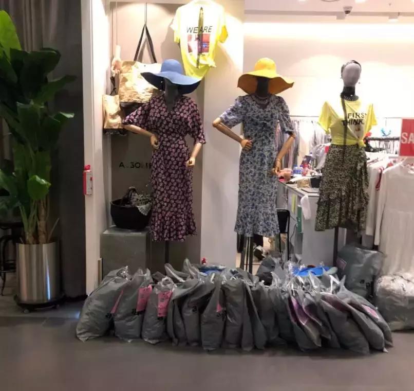 深夜,我在韩国东大门“血拼”了三小时