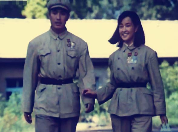 陈国军原配妻子赵雅珉的儿子是谁,陈国军和刘晓庆生活了几年