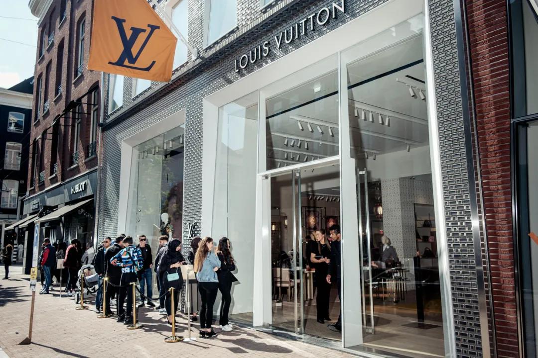 lv在荷兰奥特莱斯,lv在荷兰大概多少钱