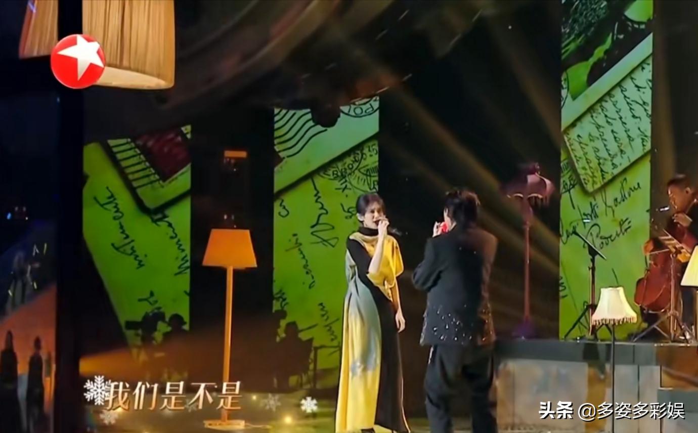 周依上班组合,周依上班