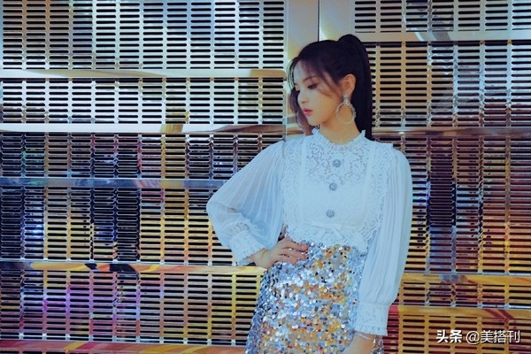 杨超越气质惊艳,杨超越漂亮穿搭