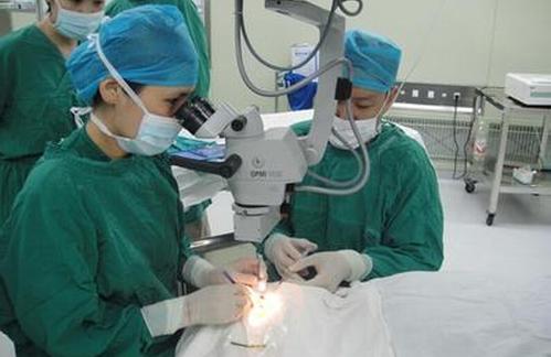 白内障患者担心的手术风险及术后问题到底有多大？