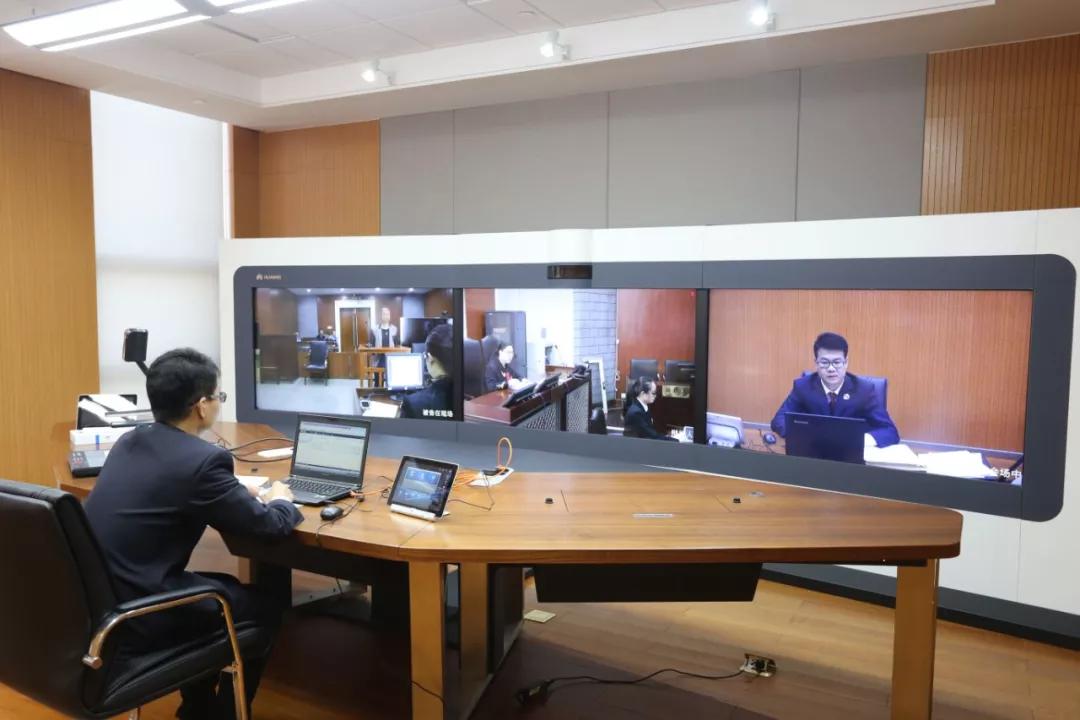 他以“表帝”自居,受粉丝膜拜,真面目令人惊讶……