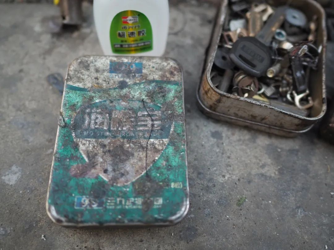 太古里外200米，补鞋匠守着他的哲学