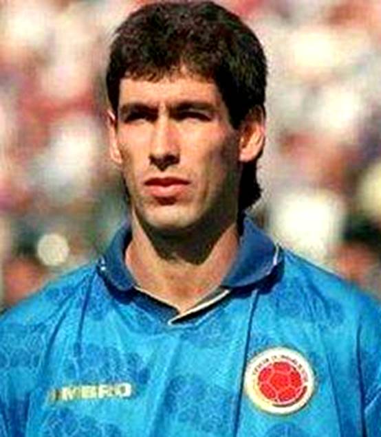 致命乌龙球,世界杯踢乌龙球而丧命