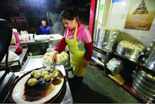 牛人发明自动包子机，连面点师傅都要下岗了