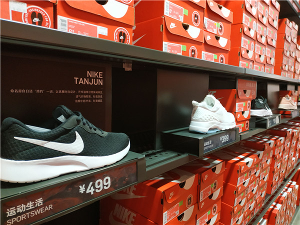 晋江耐克阿迪折扣店,耐克阿迪折扣店的进货渠道在哪儿