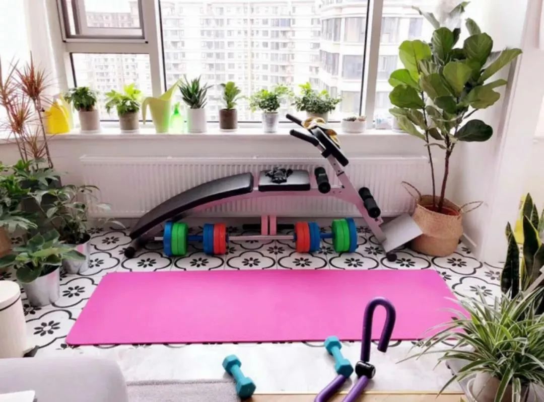 女明星生活费2万,上亿身家女明星日常