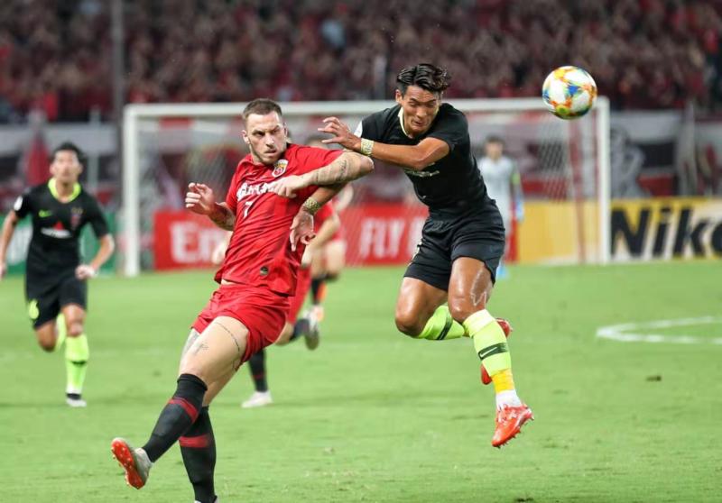 上港淘汰全北佩雷拉掩面哭泣,上港佩雷拉鲁能