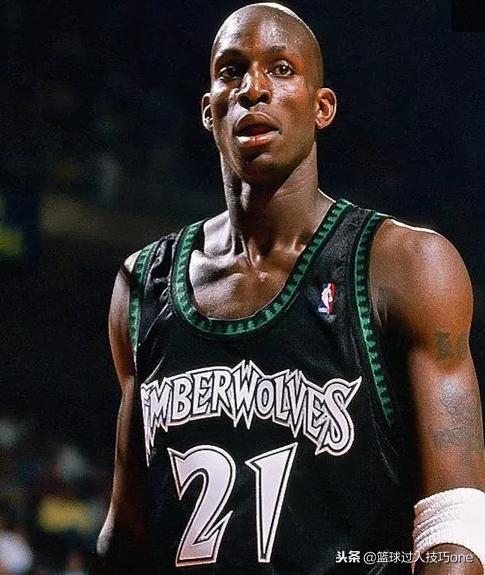 美球迷评NBA历史30大最美球衣:湖人3件上榜,乔丹公牛球衣最经典