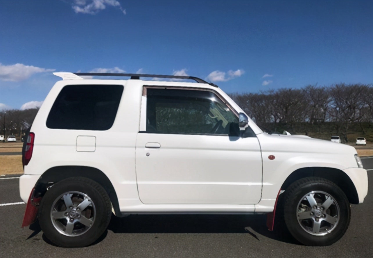 帕杰罗mini和吉姆尼哪个更好,帕杰罗v97和吉姆尼哪个好