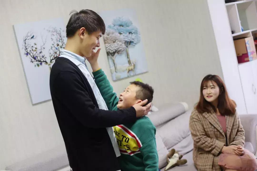 春节走访贫困户,走访新家人