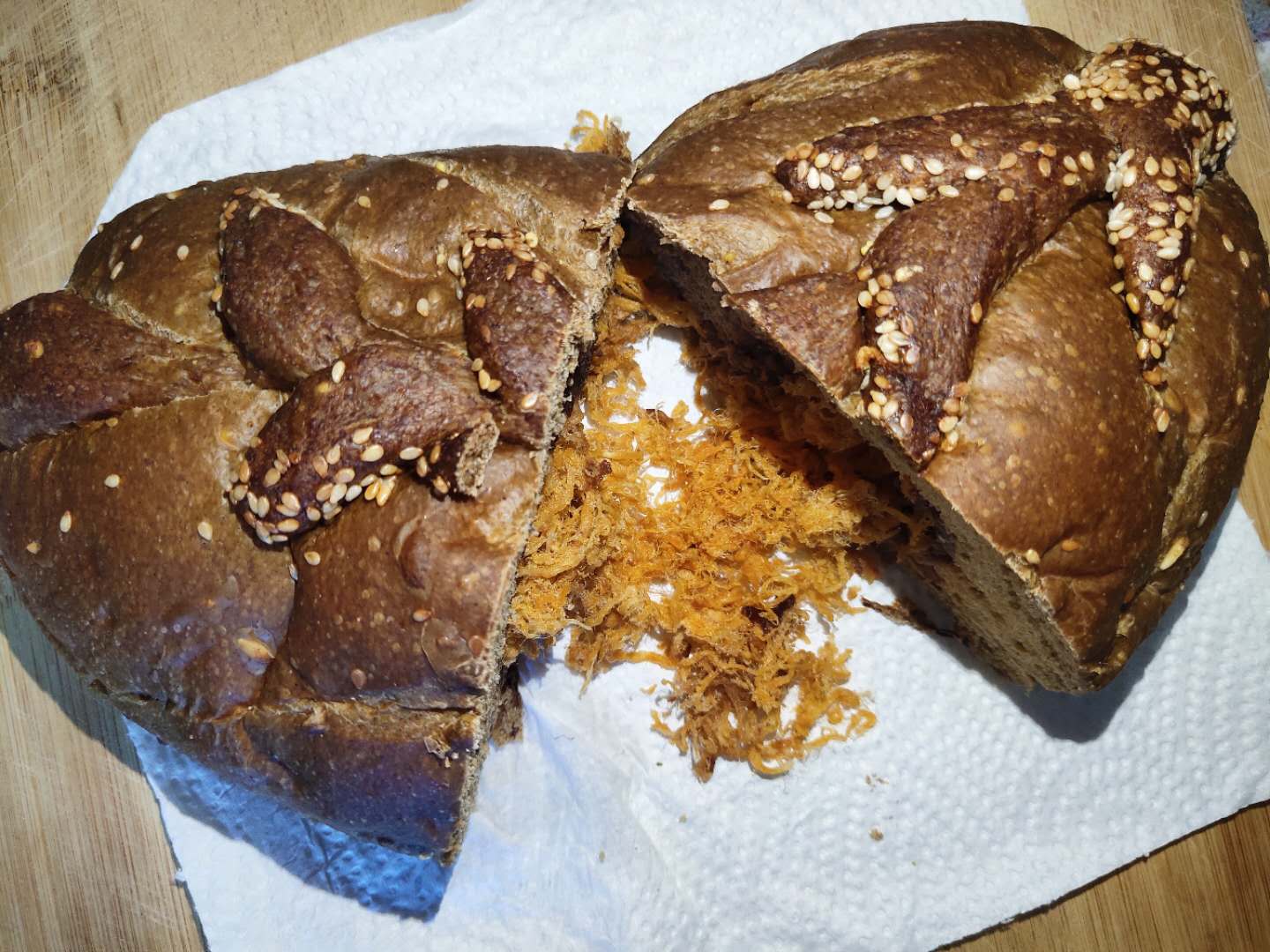 好利来原麦山丘，3款全麦面包的小测评