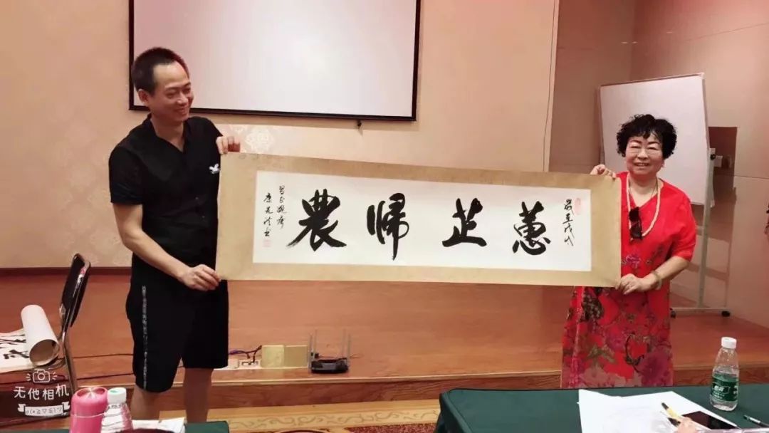 350万粉丝追随，企业被称为“云集第二”，这个男人不一般