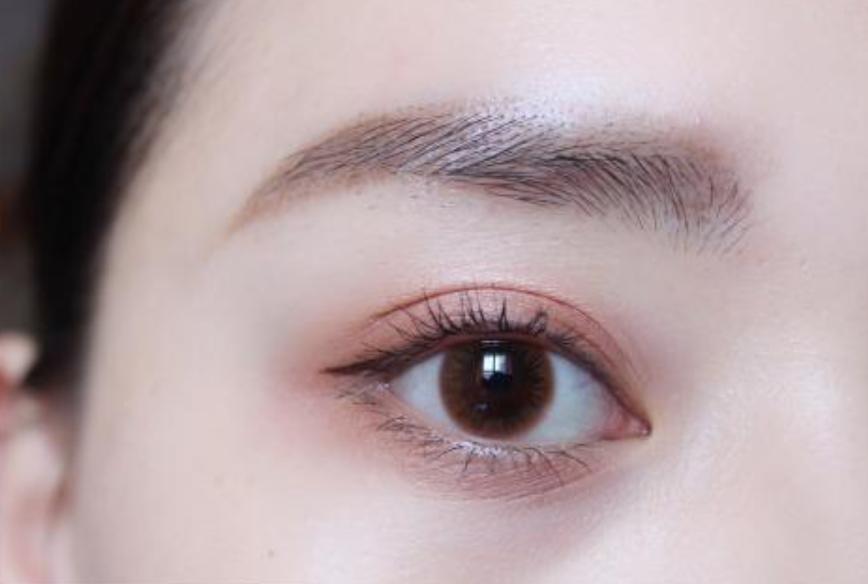 眼影盘小巧便携懒人眼影,不用刷子快速画眼影