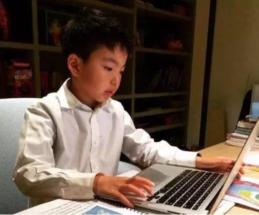 妈妈你看看，我比你强吧：我的不完美，炸裂了孩子得意的表情包