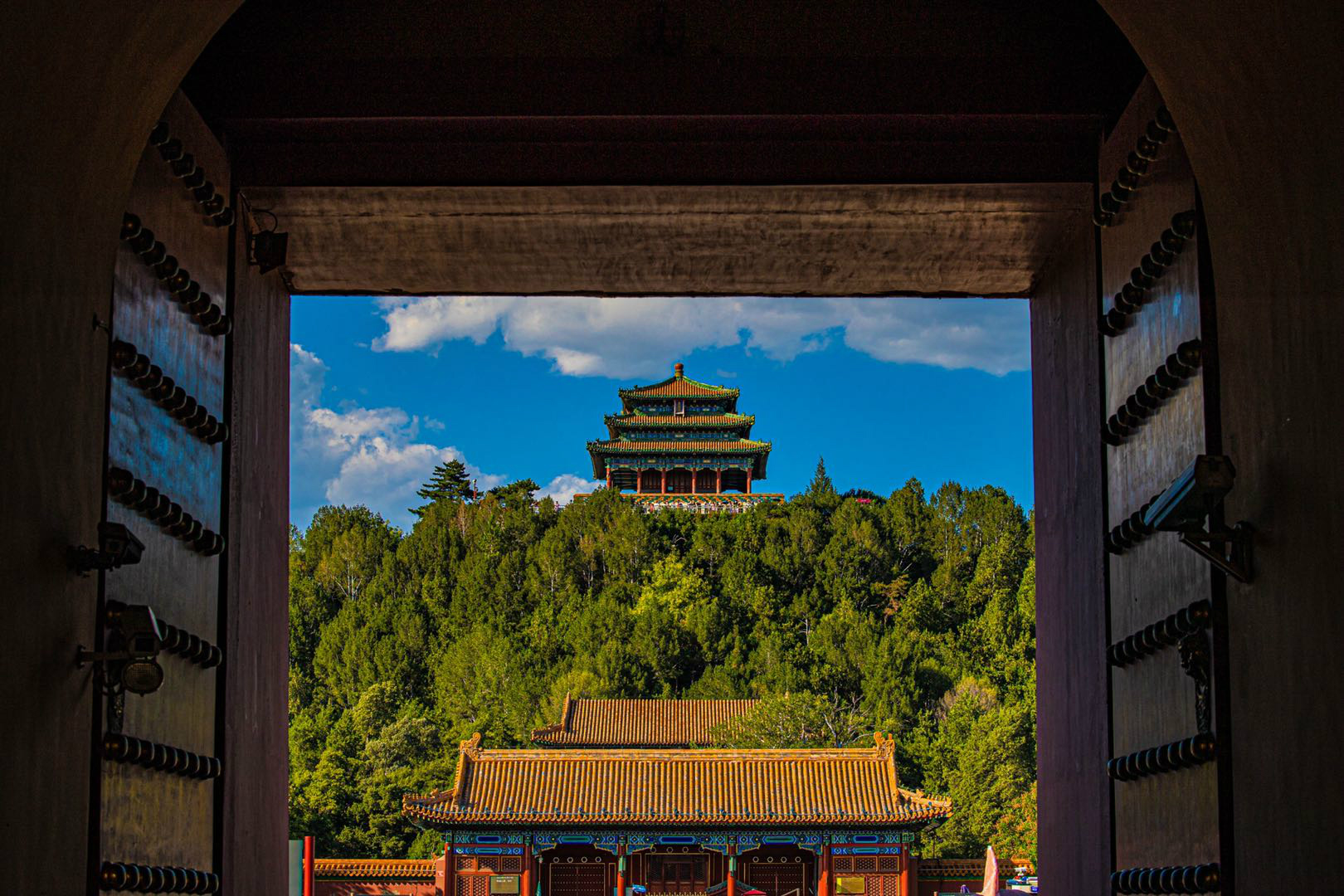 eosr6到底值得购买吗,eosr比r6像素高