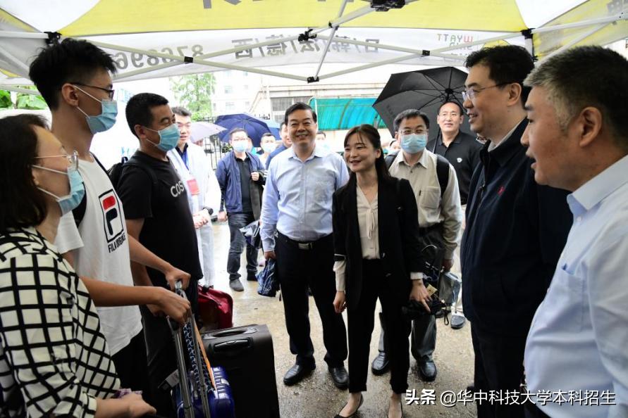 援鄂医疗队两名队员,援鄂医疗队员双胞胎