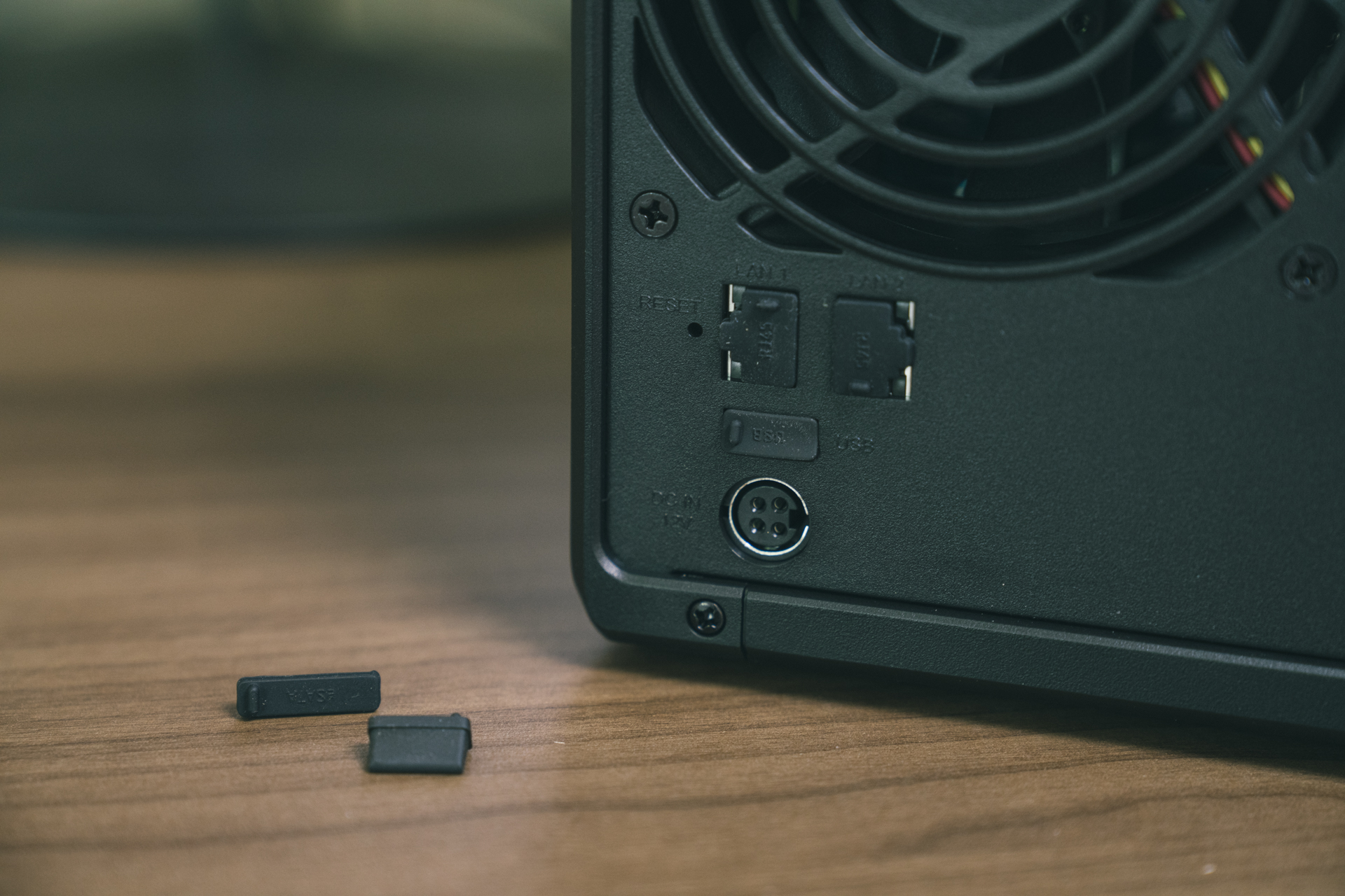 群晖4盘位nas哪个型号值得买,群晖ds220+和ds420+的区别