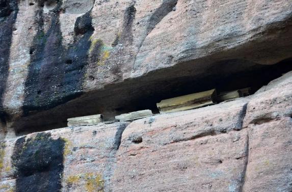 神秘的悬棺里面有什么,悬棺的千古之谜