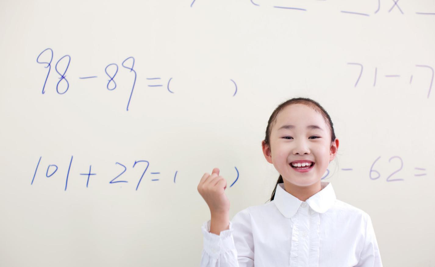 孩子懒惰不爱动脑思考怎么教育,如何引导孩子多动脑思考